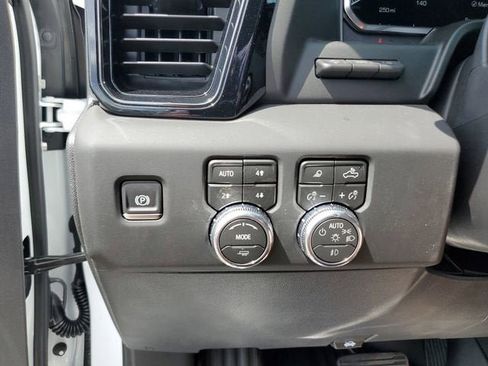 New 2026 GMC Sierra 1500 AT4 w/ Technology Package AWD/4WD image 31