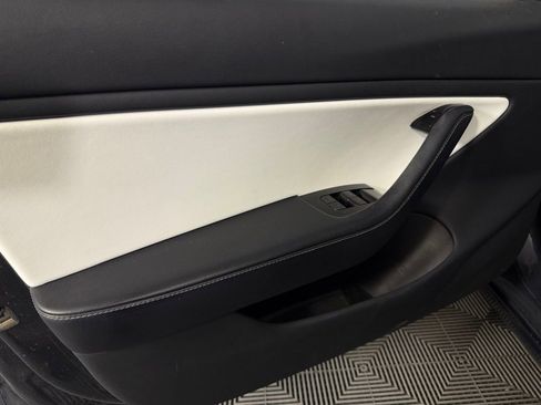 Used 2019 Tesla Model 3 Long Range image 23