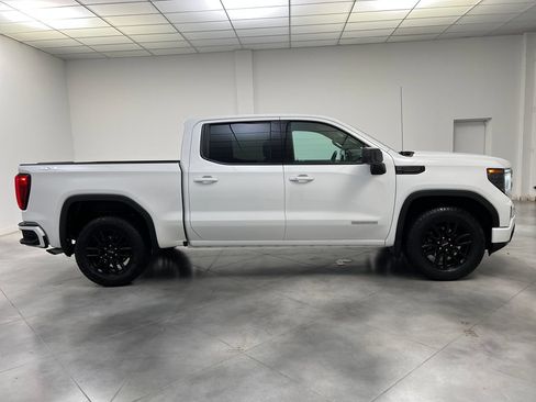 Used 2024 GMC Sierra 1500 Elevation AWD/4WD image 10
