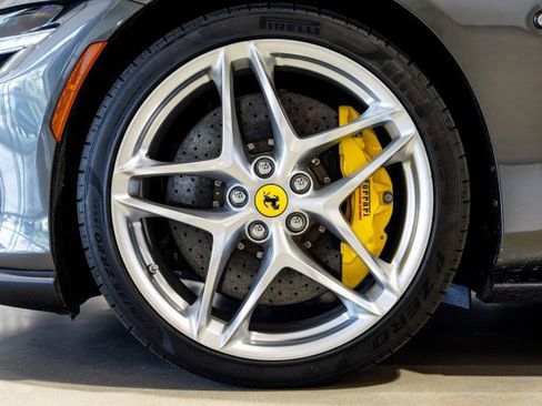 Used 2024 Ferrari Roma RWD image 16