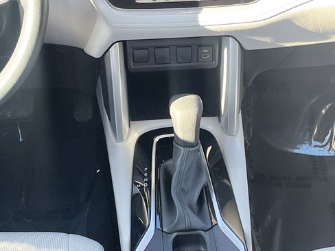 Certified 2025 Toyota Corolla Cross L image 20