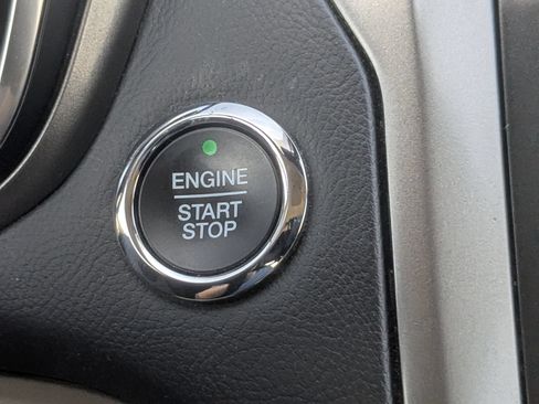 Used 2020 Ford Fusion SE FWD image 26