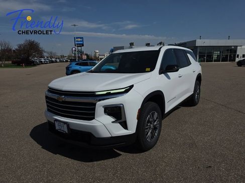New 2026 Chevrolet Traverse LT AWD/4WD image 1