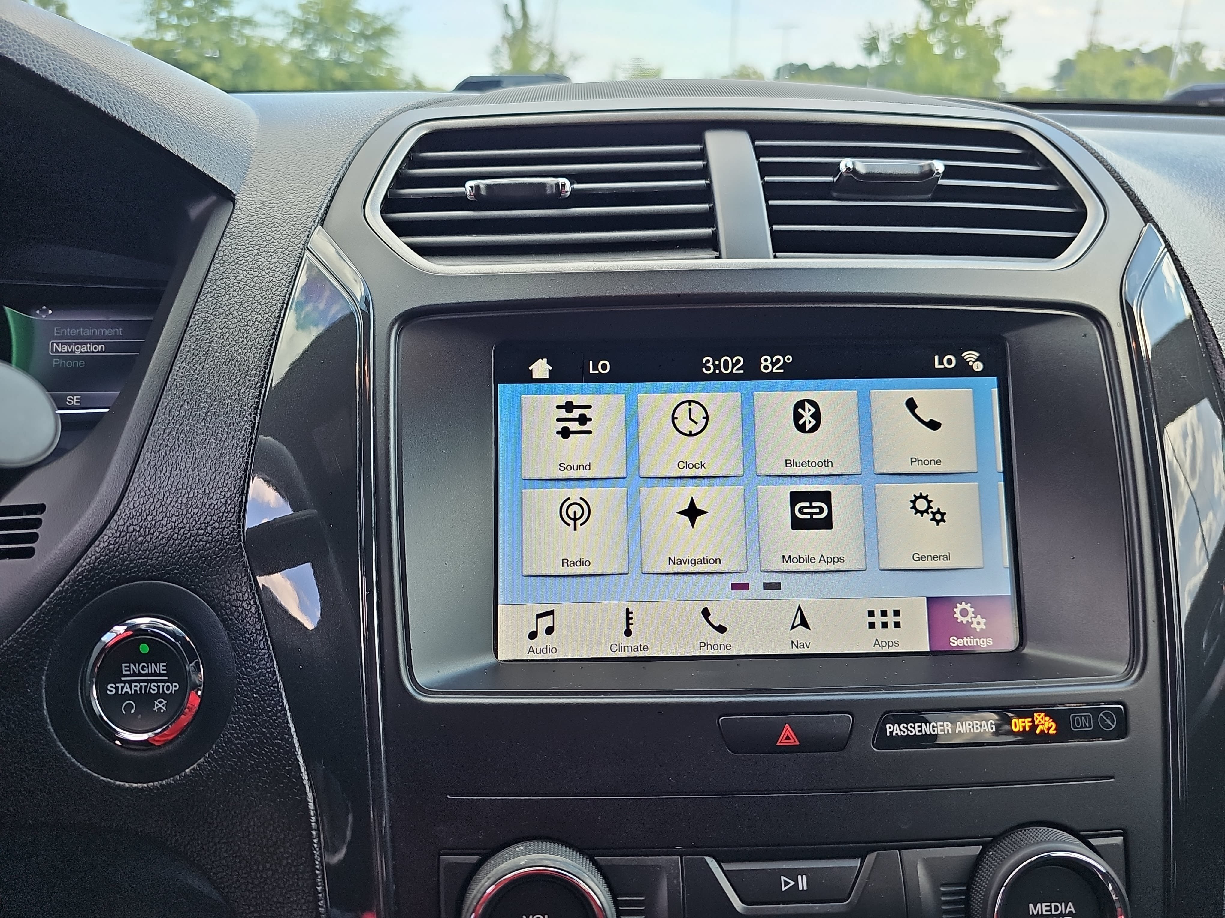 Used 2019 Ford Explorer XLT w/ Equipment Group 201A FWD image 22