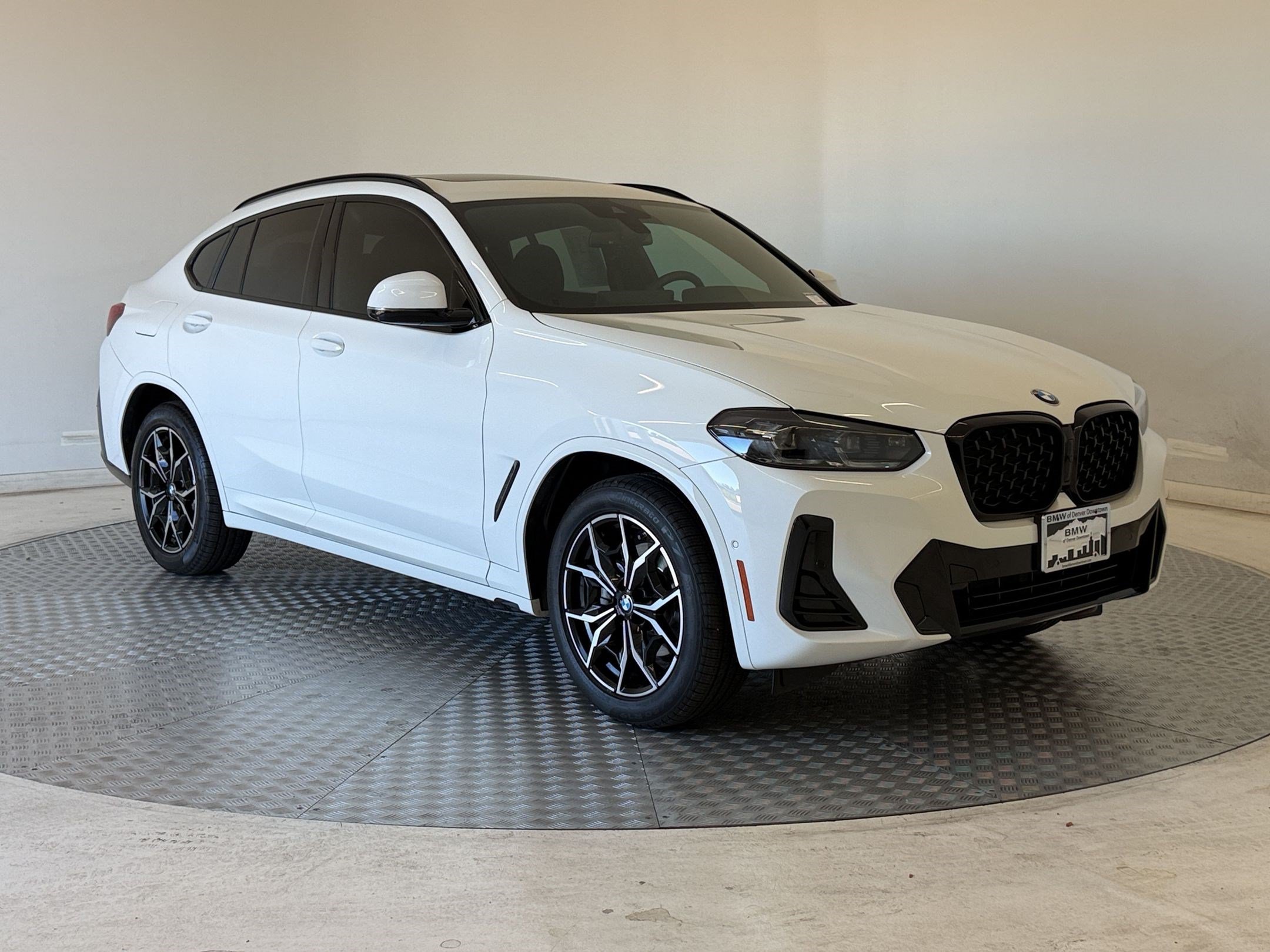 Certified 2023 BMW X4 xDrive30i w/ M Sport Package AWD/4WD image 7