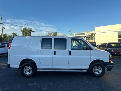 Used 2023 Chevrolet Express 2500 w/ Driver Convenience Package image 10