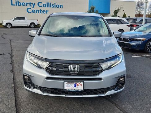New 2026 Honda Odyssey Touring image 2