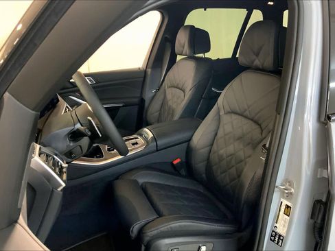 New 2026 BMW X5 xDrive40i w/ M Sport Package image 9