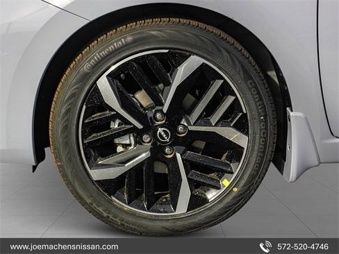 New 2025 Nissan Versa SR w/ Trunk Package image 7