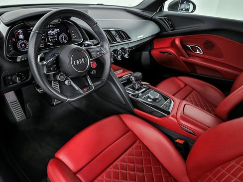 Used 2021 Audi R8 V10 performance image 24