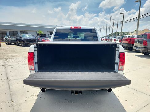 Used 2018 RAM 1500 Express w/ Express Value Package RWD image 8