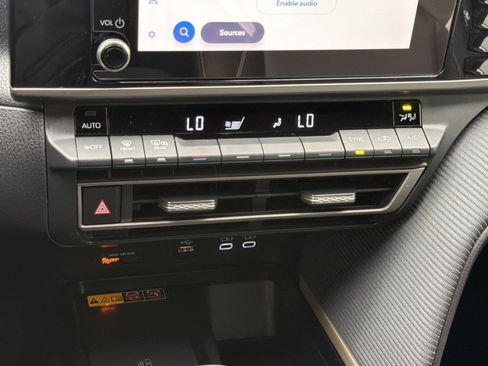 Certified 2025 Toyota Camry SE FWD image 18