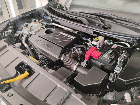Used 2024 Nissan Rogue SV w/ SV Premium Package FWD image 96