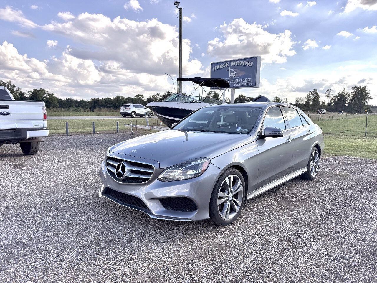 Used 2014 Mercedes-Benz E 350 Sedan image 3