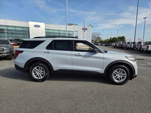 New 2026 Ford Explorer Active image 44