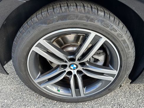 Used 2023 BMW 530i xDrive w/ Premium Package image 17