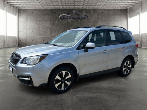 Used 2018 Subaru Forester 2.5i Premium w/ All-Weather Package AWD/4WD image 8