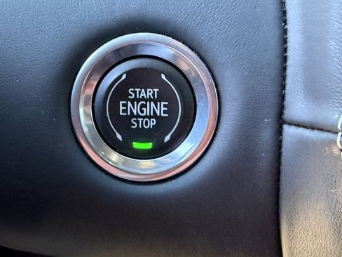 Used 2023 GMC Yukon Denali Ultimate image 28