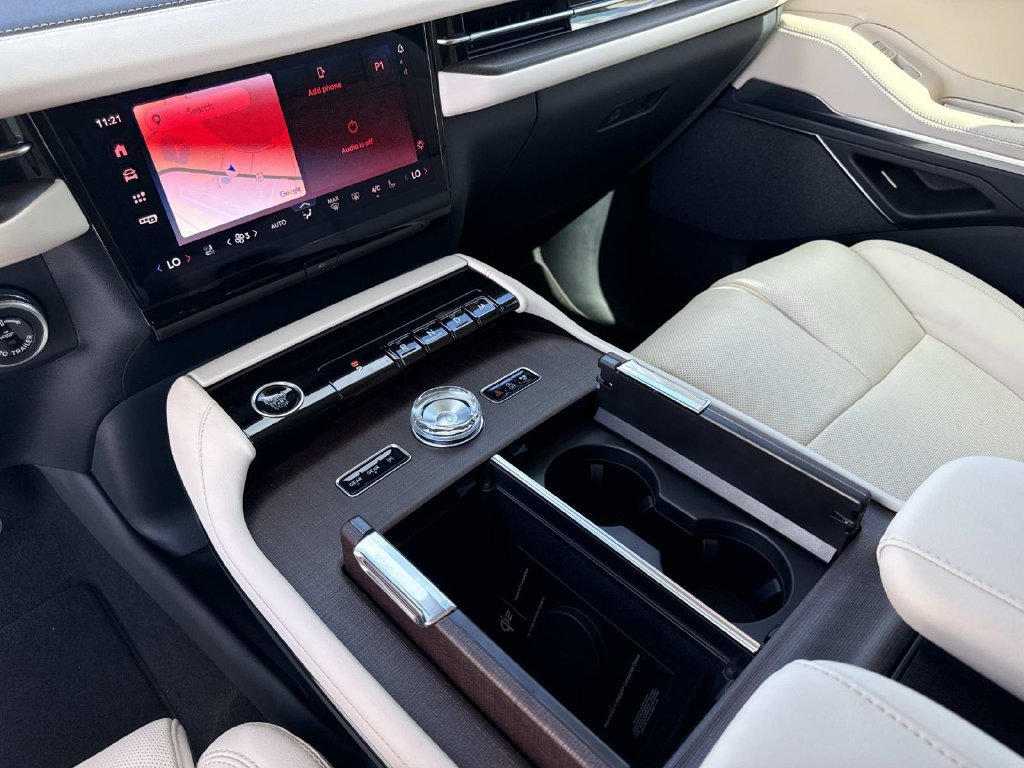 New 2027 Lincoln Navigator Reserve AWD/4WD image 27