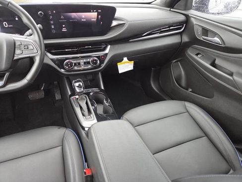 Used 2024 Buick Envista Sport Touring w/ Convenience I Package FWD image 29