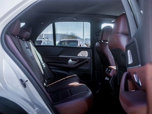 Used 2024 Mercedes-Benz GLE 350 4MATIC image 43