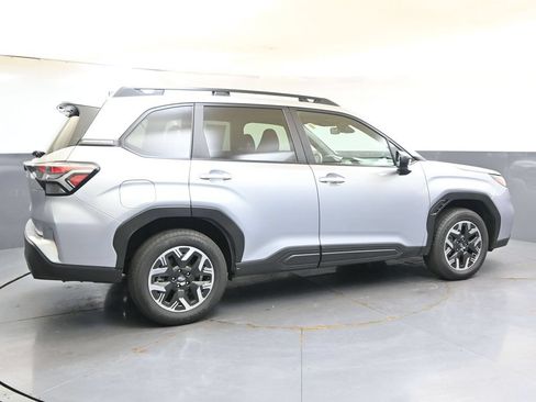 Certified 2025 Subaru Forester Premium AWD/4WD image 6
