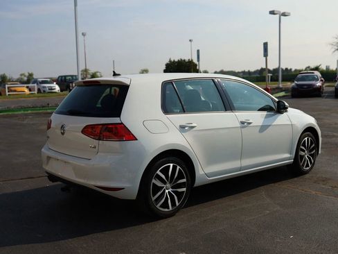Used 2016 Volkswagen Golf SE image 5