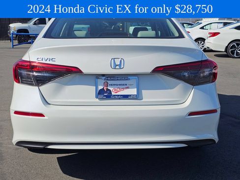 Used 2024 Honda Civic EX image 6