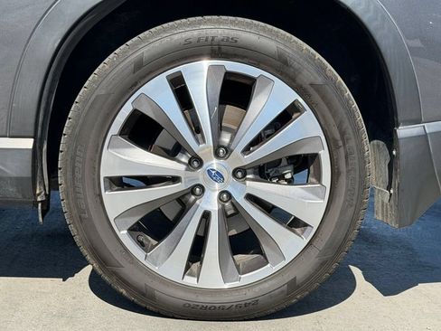 Used 2020 Subaru Ascent Limited w/ Technology Package AWD/4WD image 3