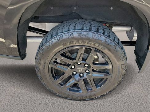 Used 2023 Chevrolet Silverado 1500 LT Trail Boss w/ LT Trail Boss Premium Package AWD/4WD image 7