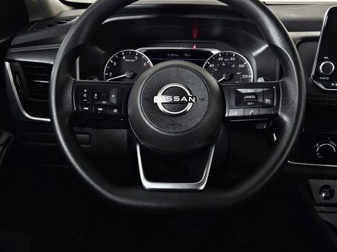 Used 2024 Nissan Rogue S FWD image 16