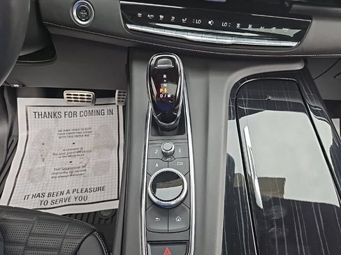 Certified 2024 Cadillac Escalade V w/ LPO, ONYX Package AWD/4WD image 32