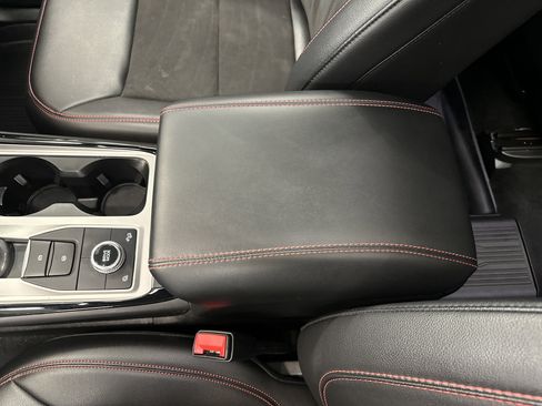 Certified 2023 Ford Explorer ST-Line w/ Class IV Trailer Tow Package image 33