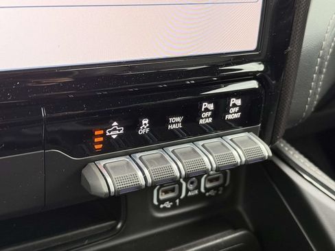 Used 2023 RAM 1500 Limited AWD/4WD image 28