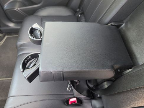 Used 2023 Mercedes-Benz GLB 250 GLB 250 image 20