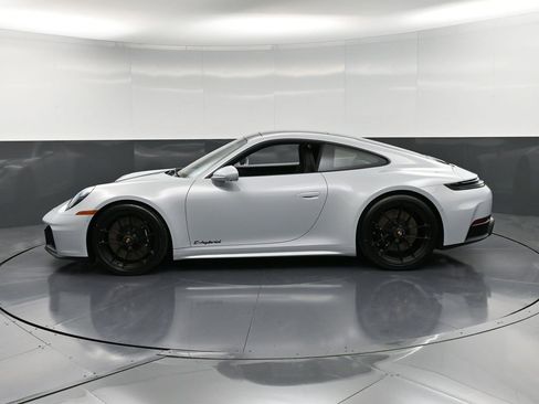 New 2026 Porsche 911 Carrera GTS image 2