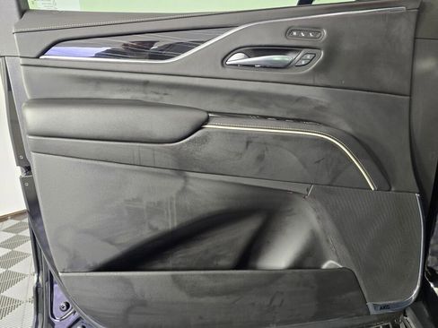 Used 2023 Cadillac Escalade V image 21