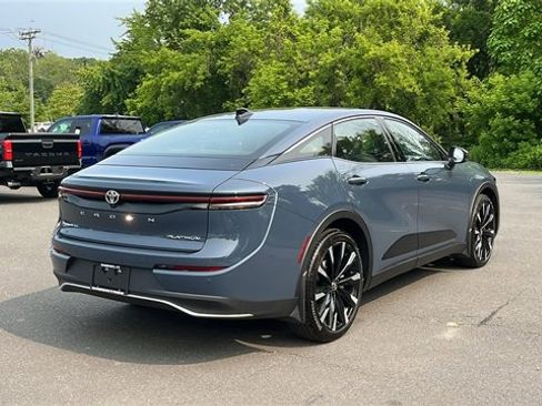 Used 2025 Toyota Crown Platinum image 6