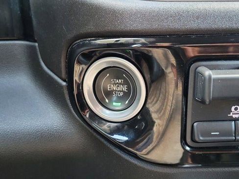 Used 2022 Chevrolet Silverado 1500 LTZ image 26