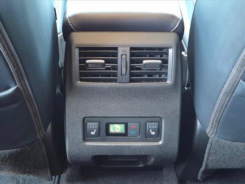 Used 2025 Mitsubishi Outlander SEL FWD image 17