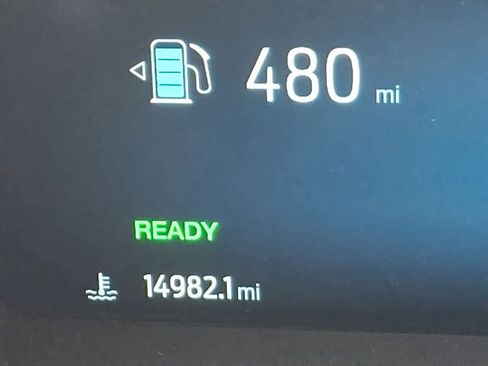 Certified 2023 Ford Escape Platinum w/ Premium Technology Package image 19