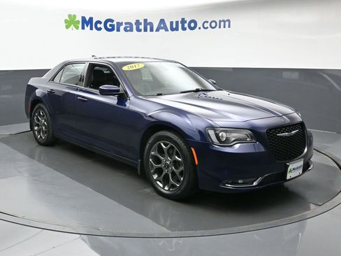 Used 2017 Chrysler 300 S image 2