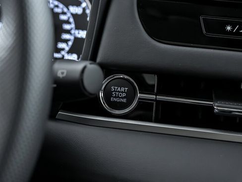 New 2025 Mitsubishi Outlander TRAIL image 20