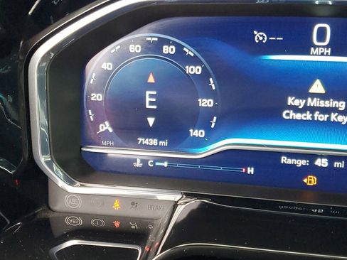 Used 2022 Chevrolet Silverado 1500 RST image 12