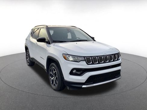 Used 2025 Jeep Compass Limited image 1