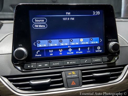 Used 2025 Nissan Altima 2.5 SV FWD image 18
