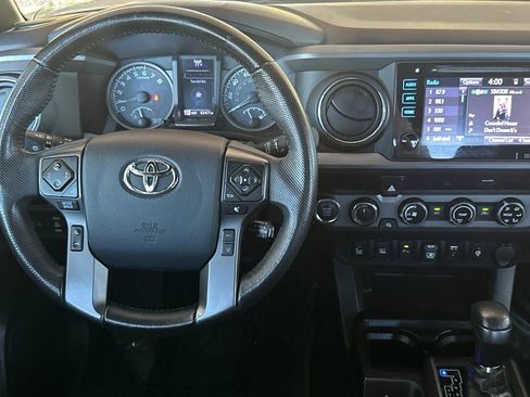 Certified 2018 Toyota Tacoma TRD Sport image 17