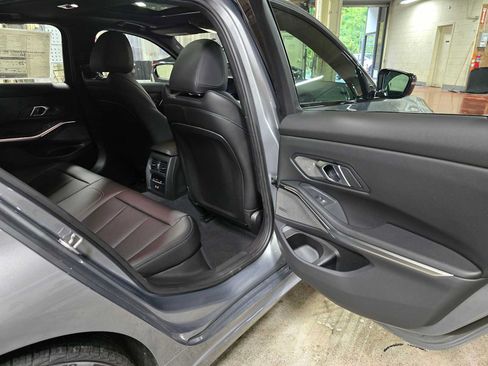 Used 2026 BMW 330i xDrive Sedan w/ M Sport Package AWD/4WD image 15