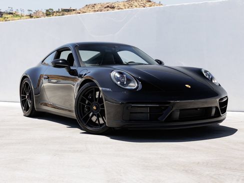 Certified 2024 Porsche 911 Carrera GTS RWD image 9