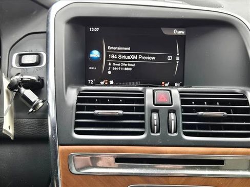 Used 2017 Volvo XC60 T5 Inscription w/ Advanced Package image 13